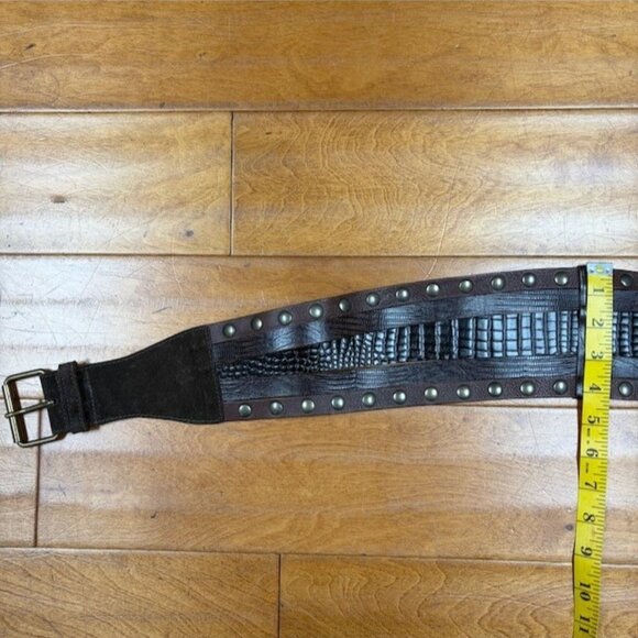 DKNY Donna Karan New York Genuine Leather Belt Made in Italy Size M Studded Boho main image 6